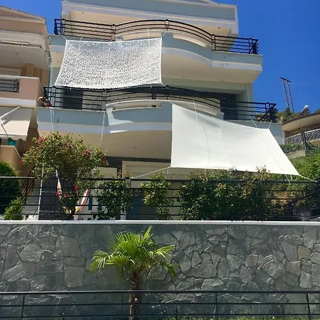 Diamond Apartment *