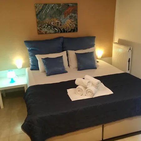 Diamond Apartment *
