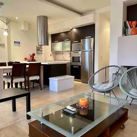 Apartment Diamond Néa Péramos